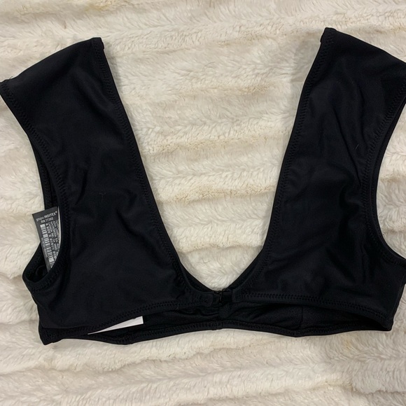 **HP** Zara sold-out two piece black Bikini with cut out waist-hip - Picture 3 of 8